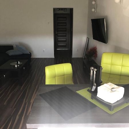 Open Space Mini Craiovei Piteşti Exteriör bild